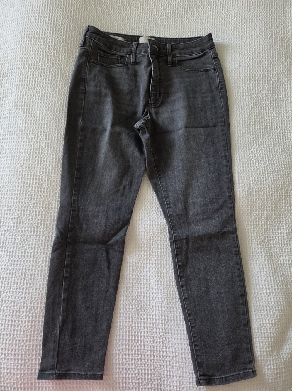 Universal Thread Women's Charcoal Skinny Jeans